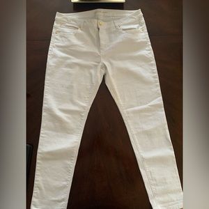 Women’s skinny jeans